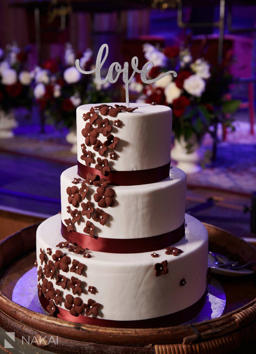 Chicago city winery reception wedding photos cake