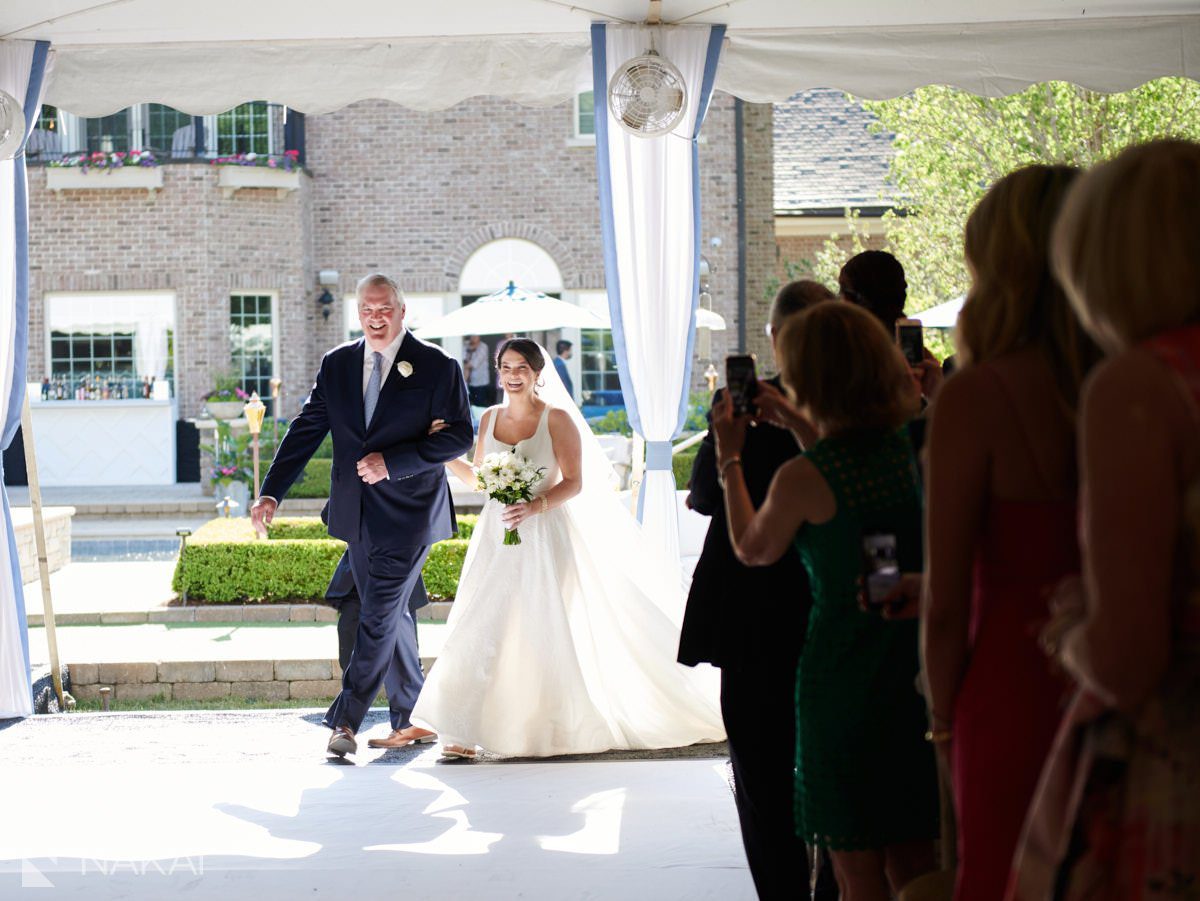 chicago north shore wedding pictures backyard ceremony