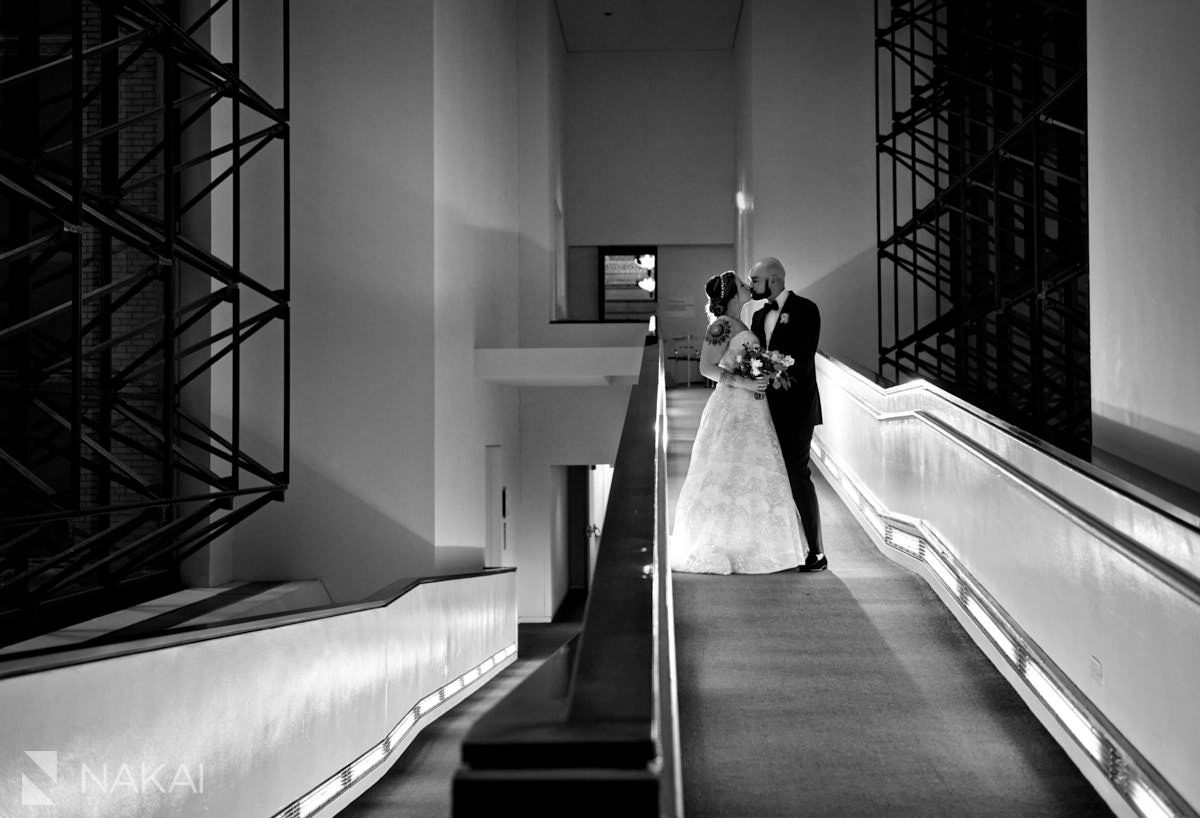 Chicago cultural center wedding pictures bride groom