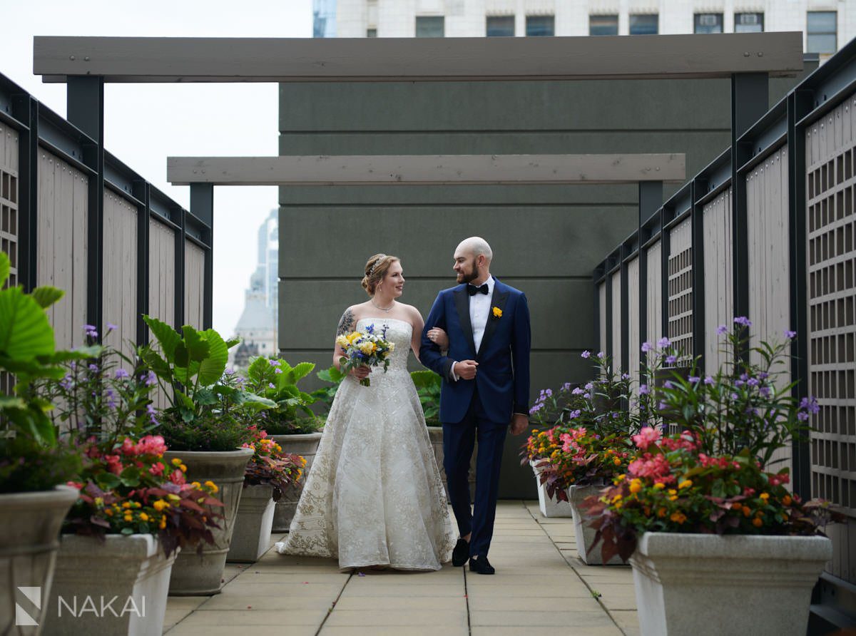 rooftop chicago wedding pictures 