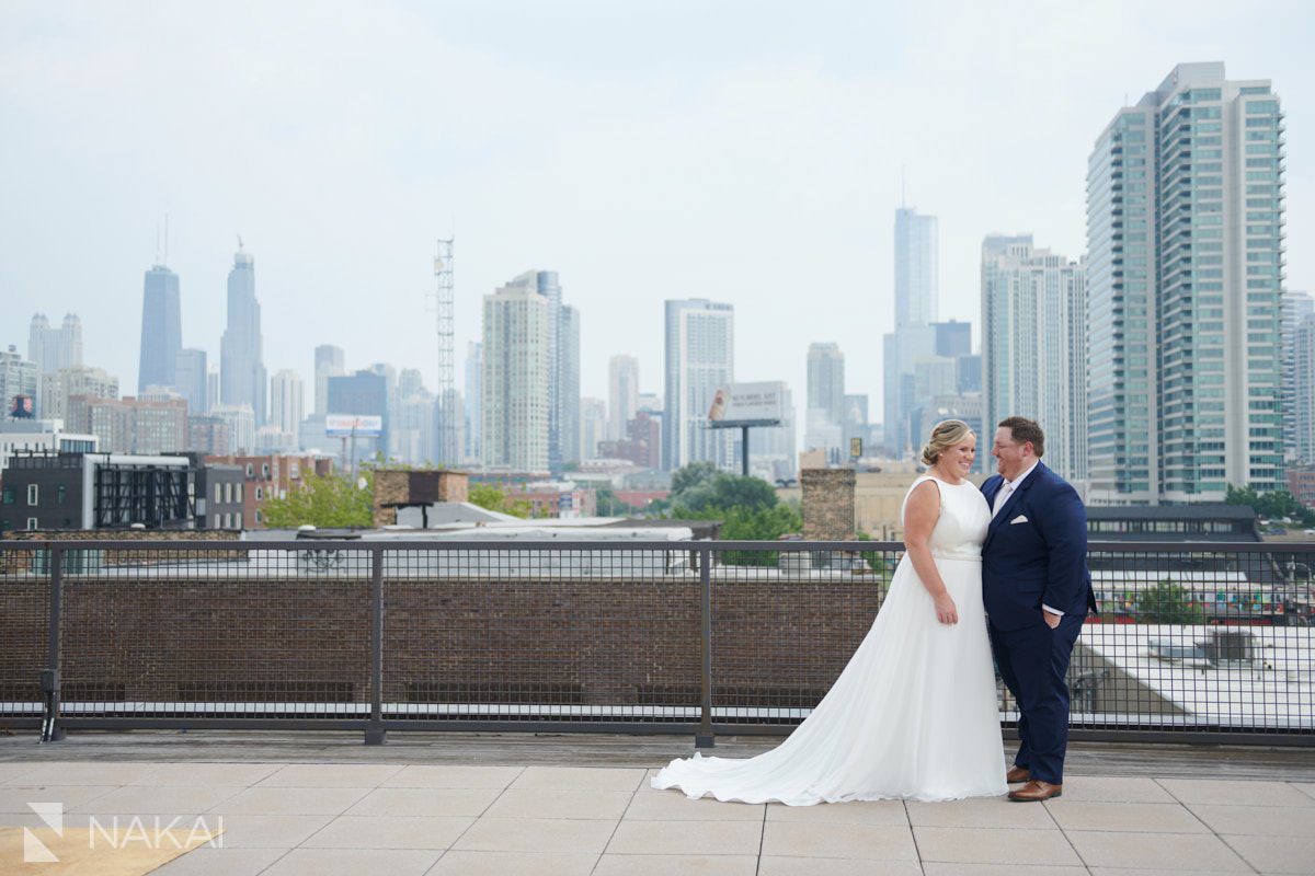 chicago morgan mfg wedding photographer rooftop skyline