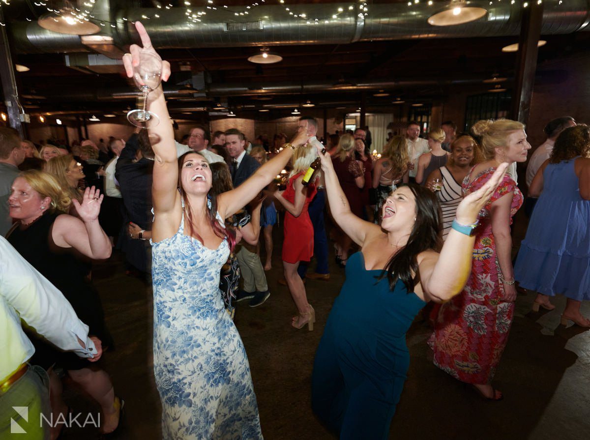 chicago morgan mfg wedding reception photographer dancing