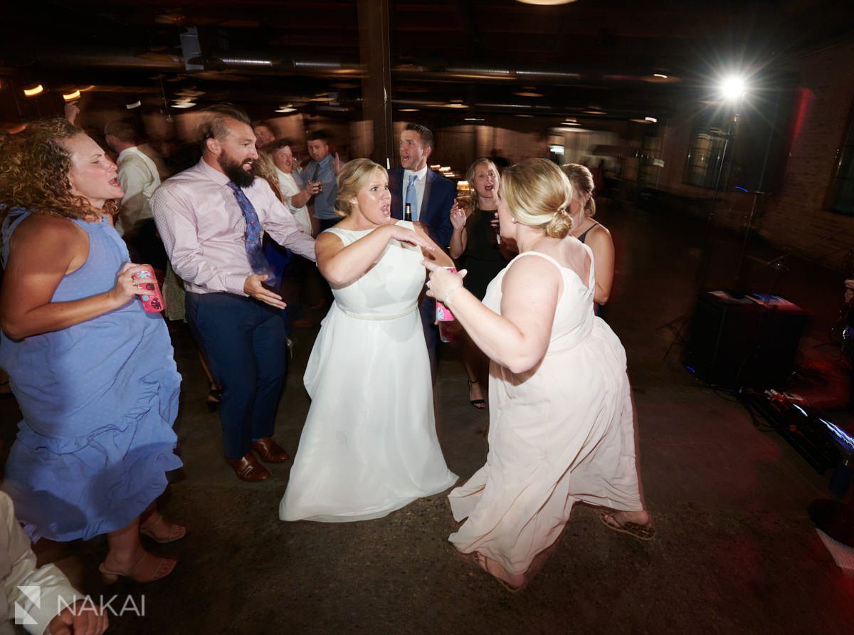 chicago morgan mfg wedding reception photographer