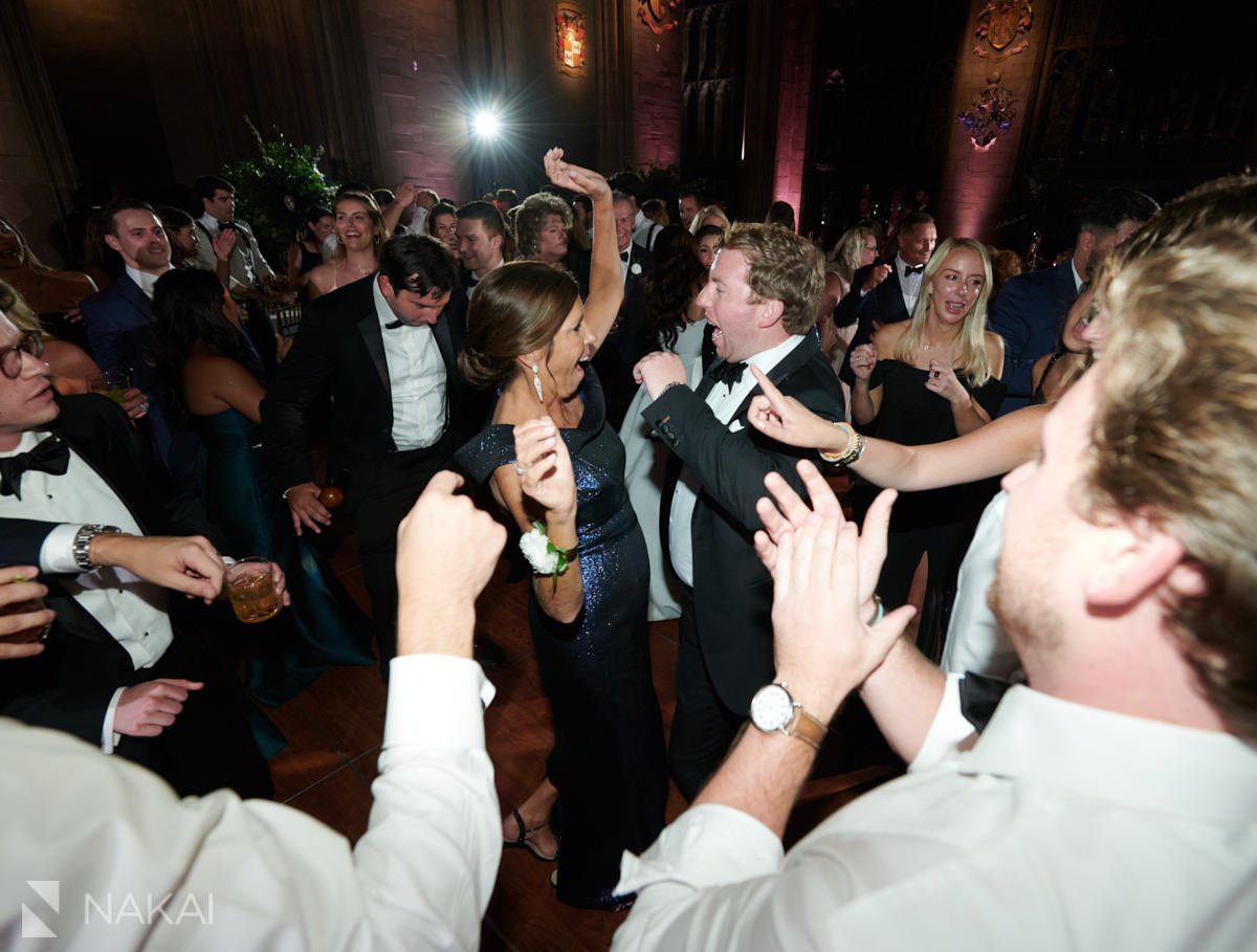university club of chicago wedding photos dancing 