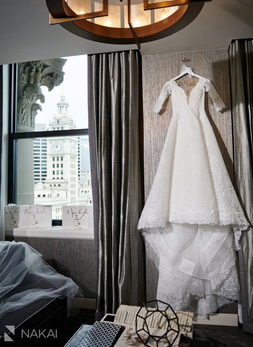 Chicago LondonHouse wedding photography getting ready bride