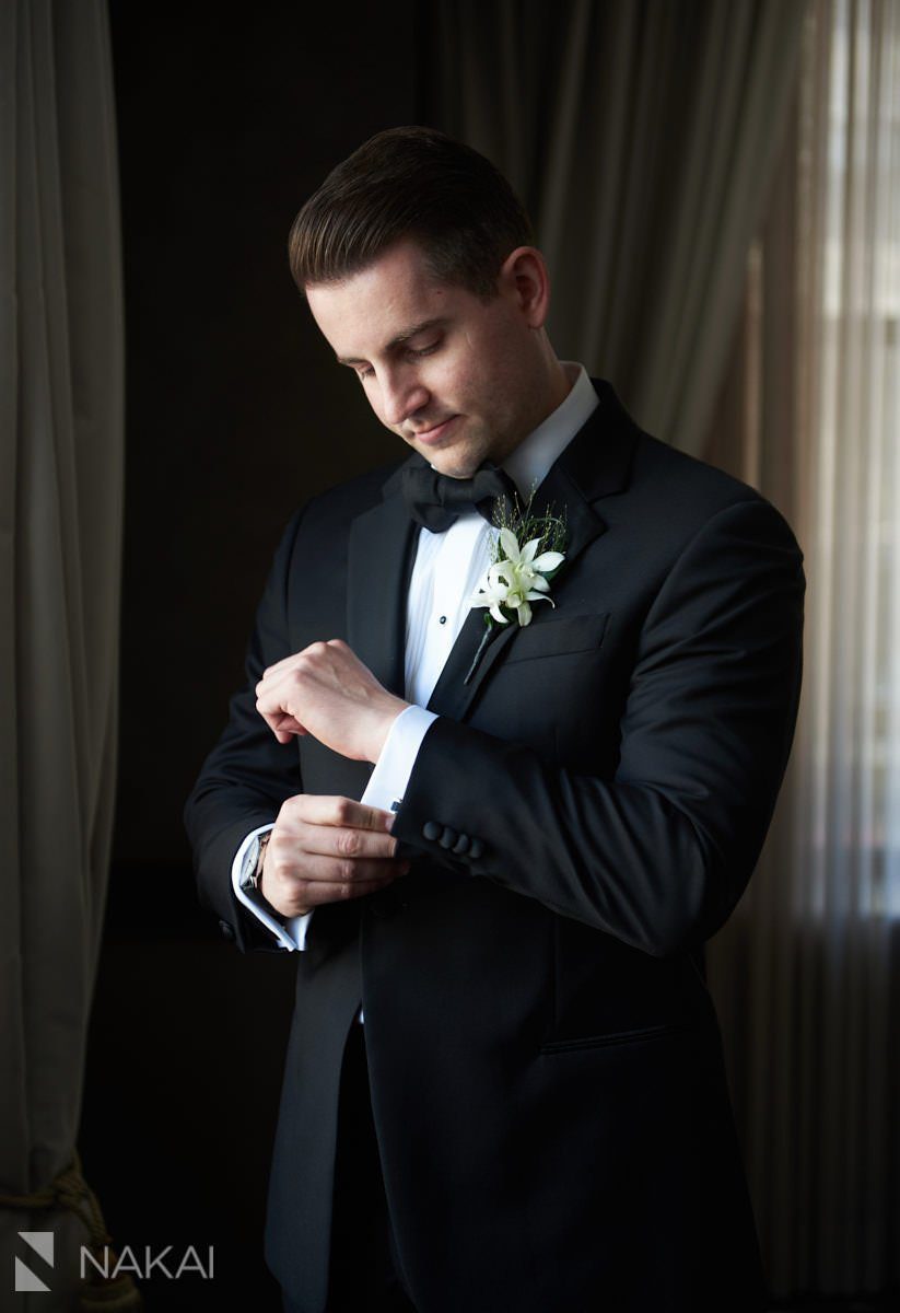 Chicago LondonHouse wedding pictures getting ready groom