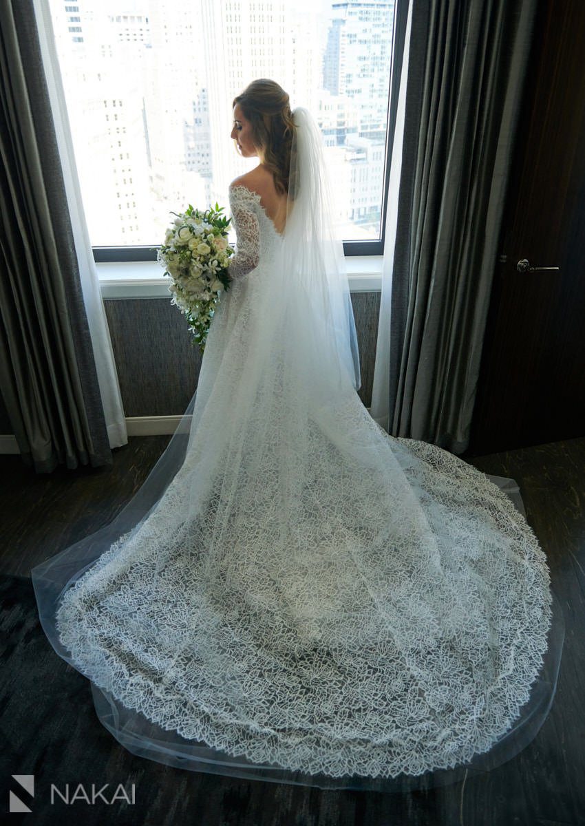 Chicago LondonHouse wedding photographer getting ready bride