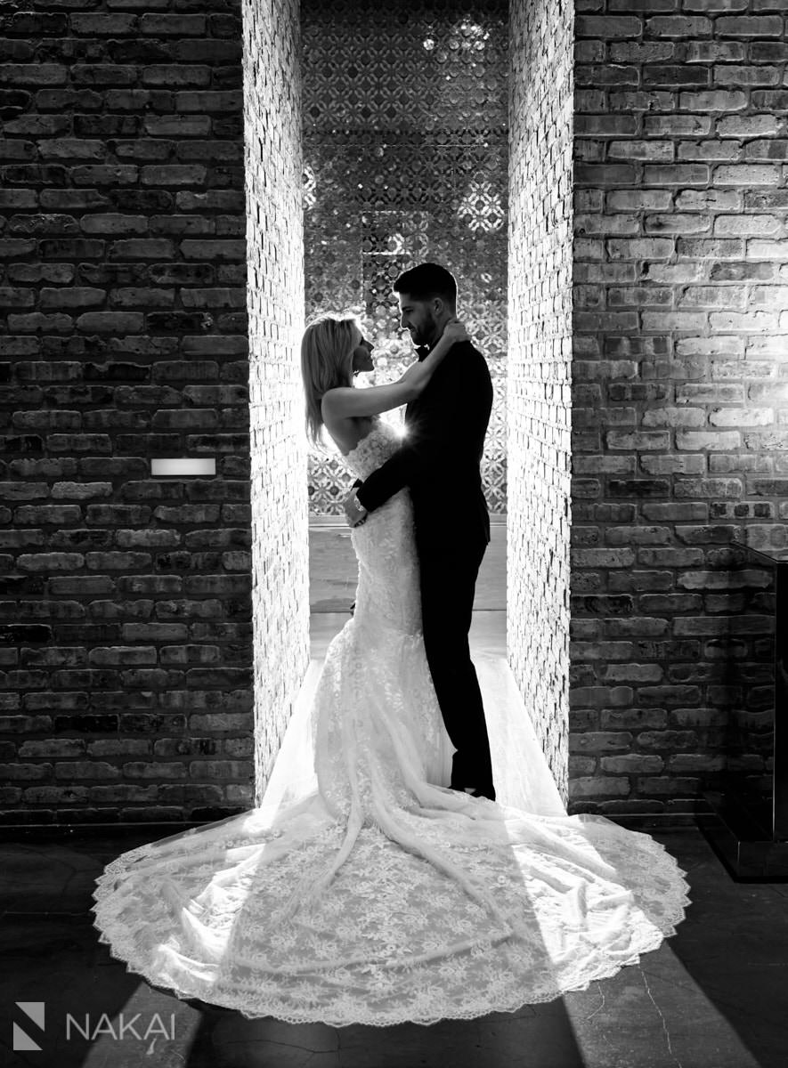 chicago Radisson blu aqua wedding photos bride groom