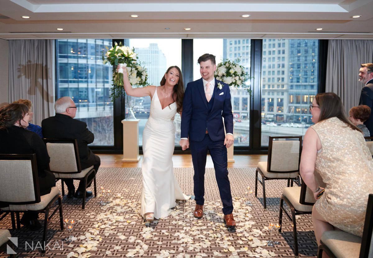 intimate langham chicago wedding pictures ceremony