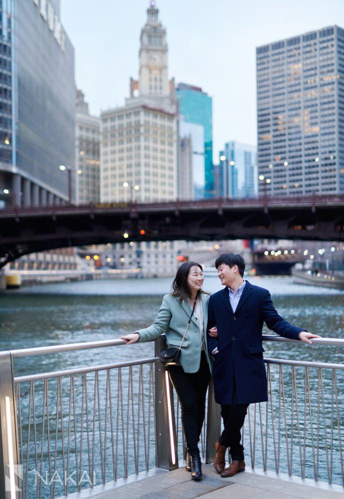downtown chicago engagement photography riverwalk