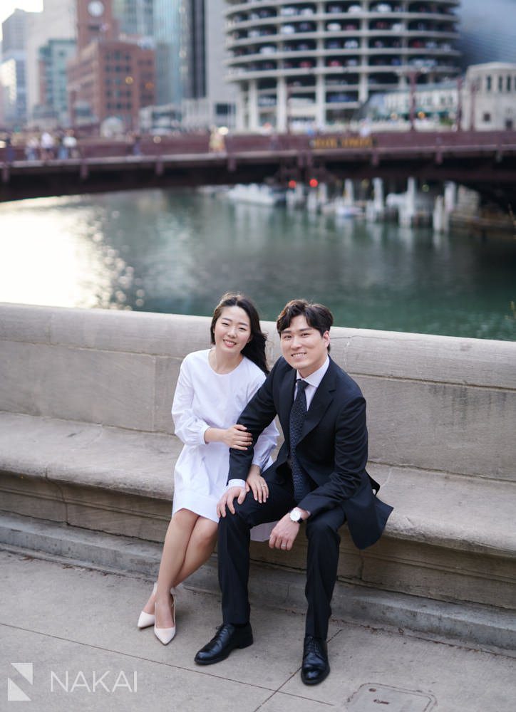 downtown Chicago engagement photos couple 