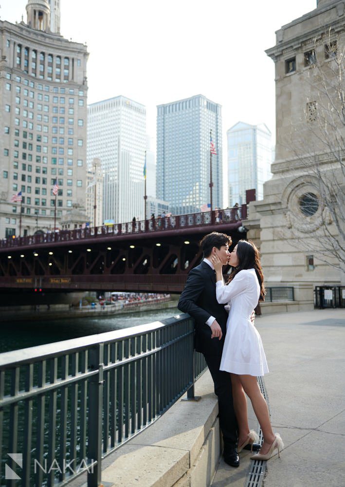 downtown Chicago engagement photos couple 