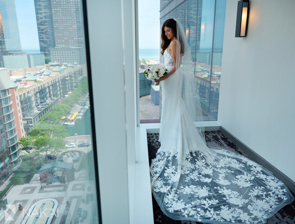 loews chicago wedding photos bride portrait