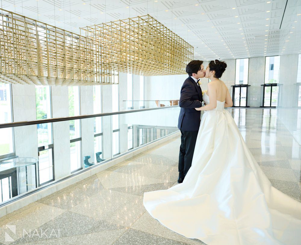 midamerica club wedding pictures aon center