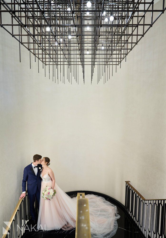 londonhouse wedding photos chicago stairwell