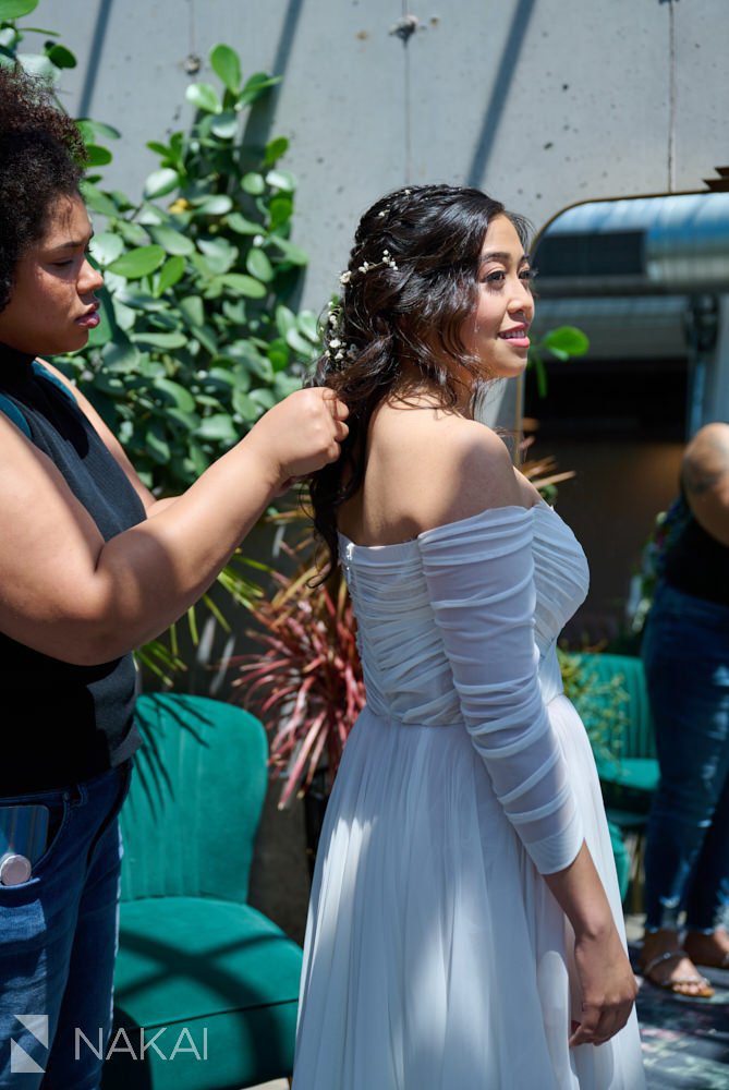 the tinsmith wedding photos bride getting ready