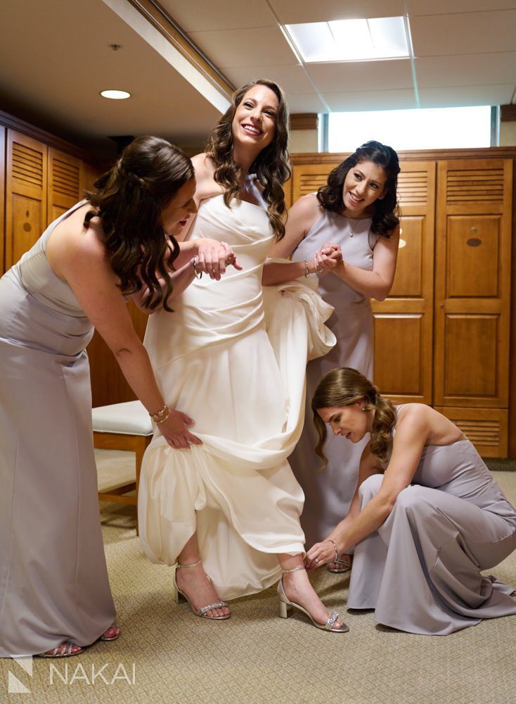 twin orchard country club wedding photos getting ready bride