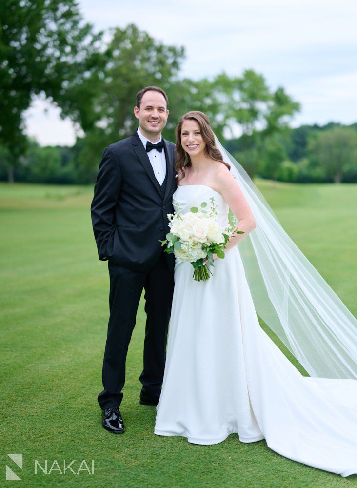 twin orchard CC wedding photos bride and groom