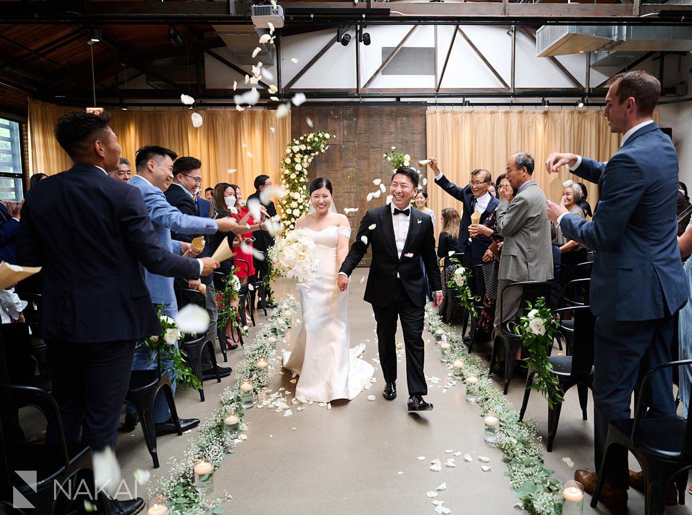 Chicago ovation wedding ceremony photos bride groom
