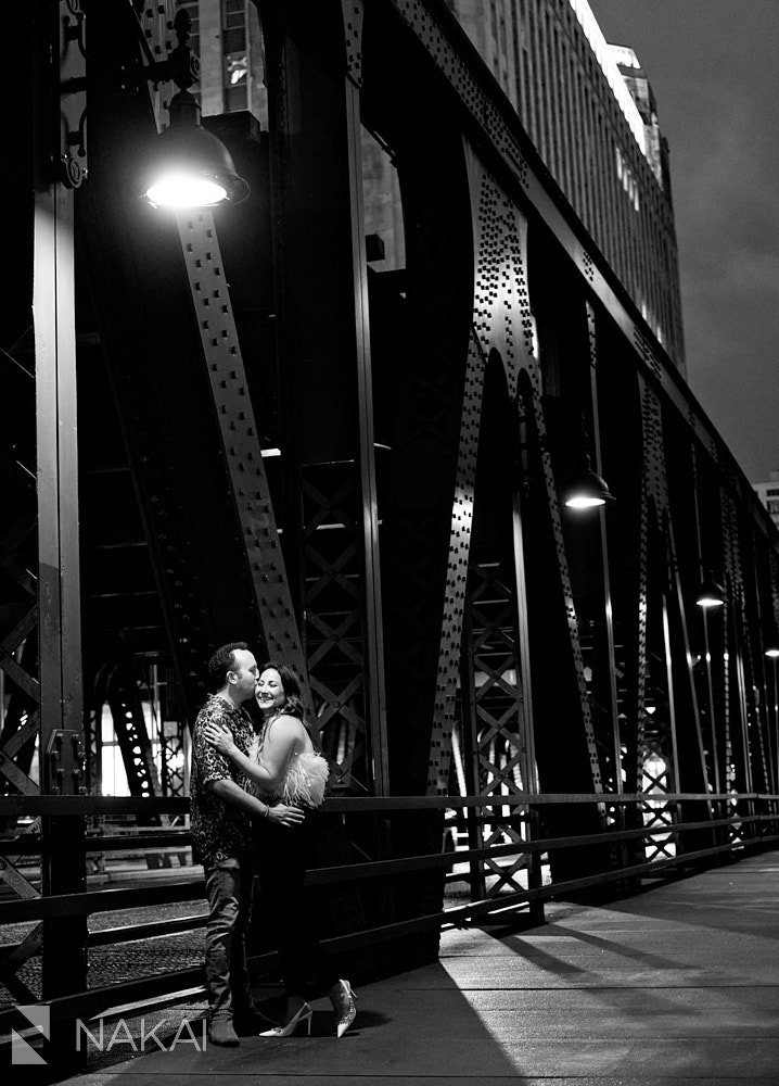 engagement photos in chicago night time bridges