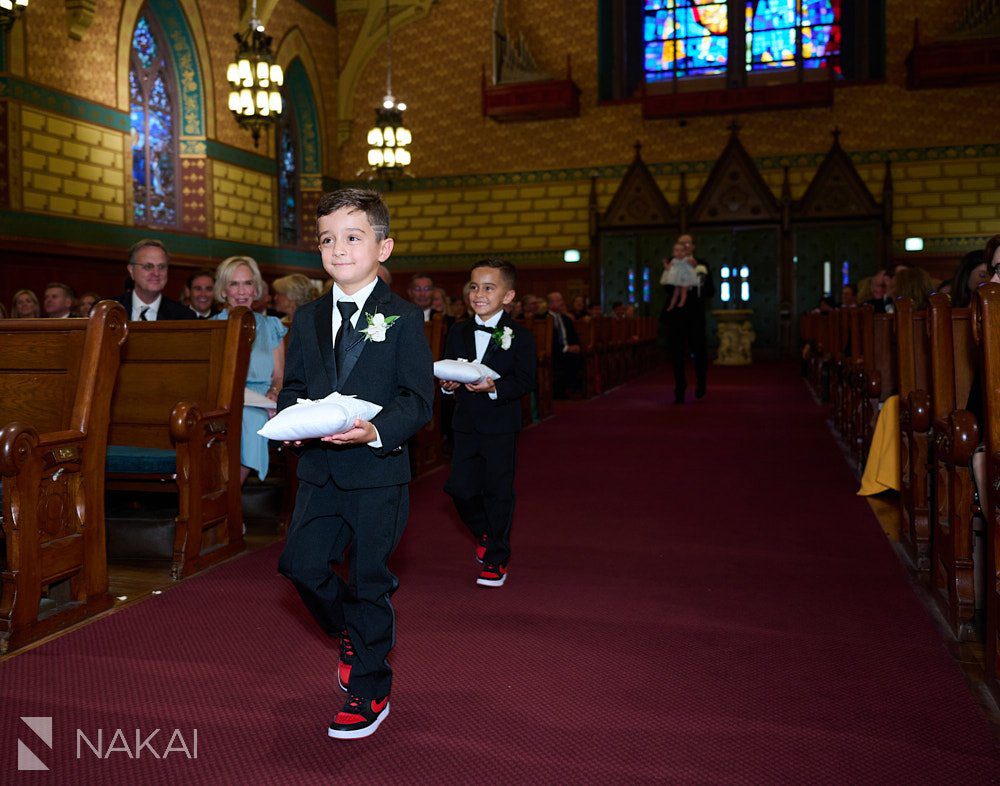 chicago st James cathedral wedding photos ceremony