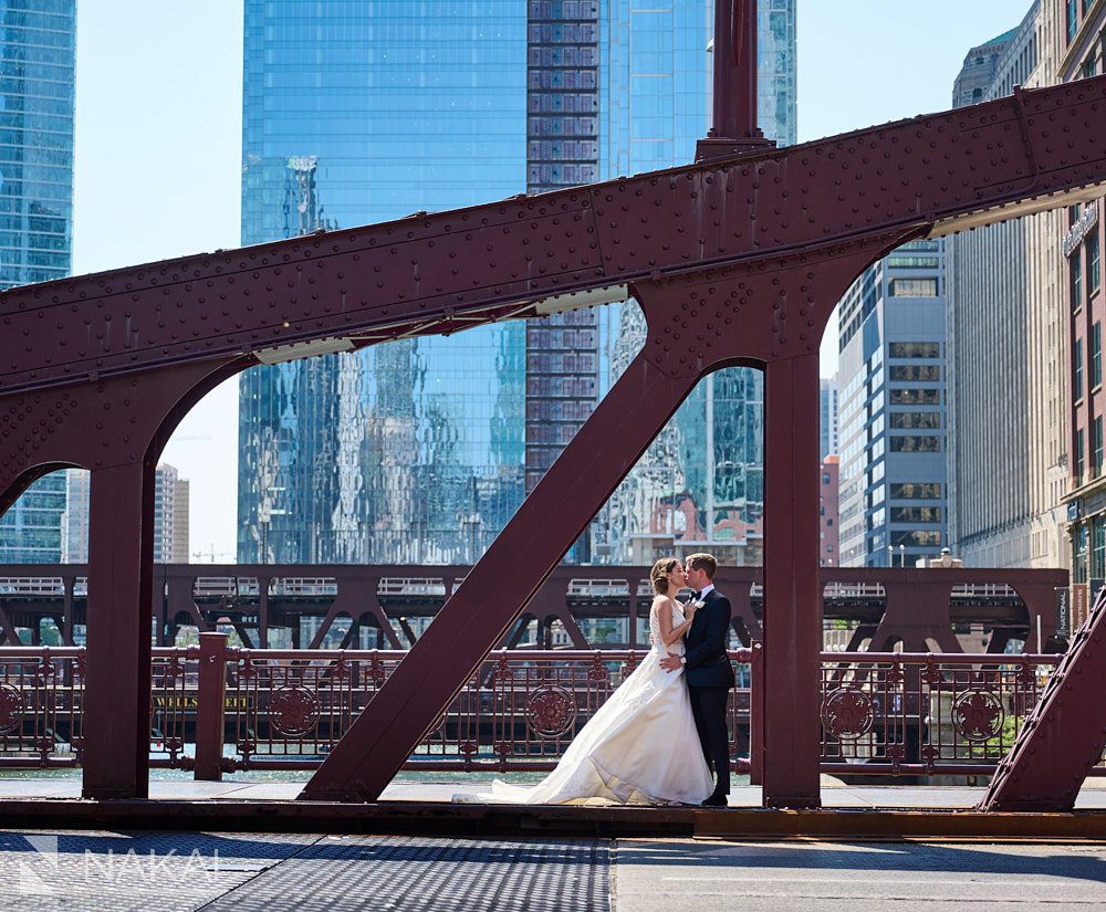 chicago Lasalle st bridge wedding photos