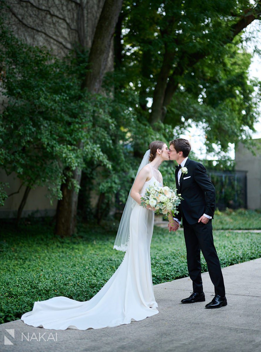 university club of chicago wedding photography south garden