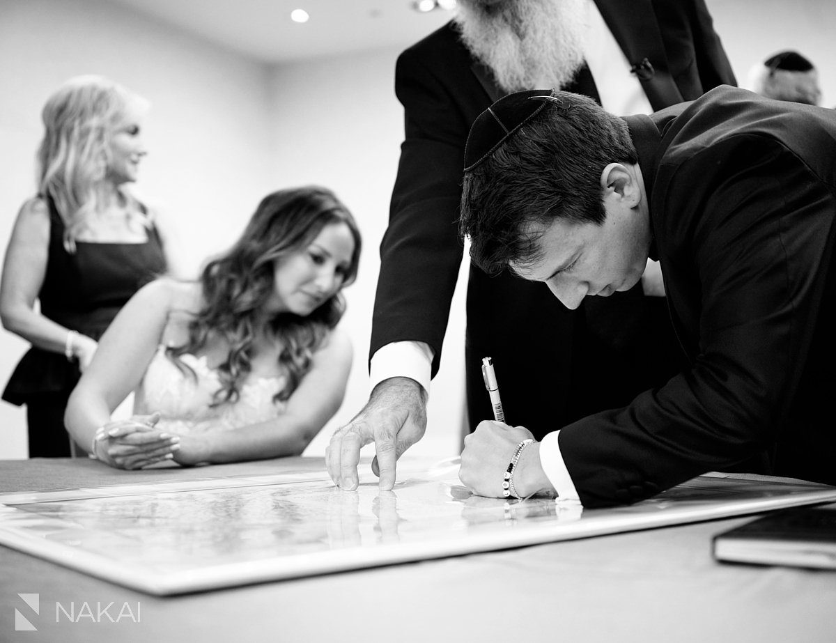 chicago ritz carlton wedding photos jewish ketubah 