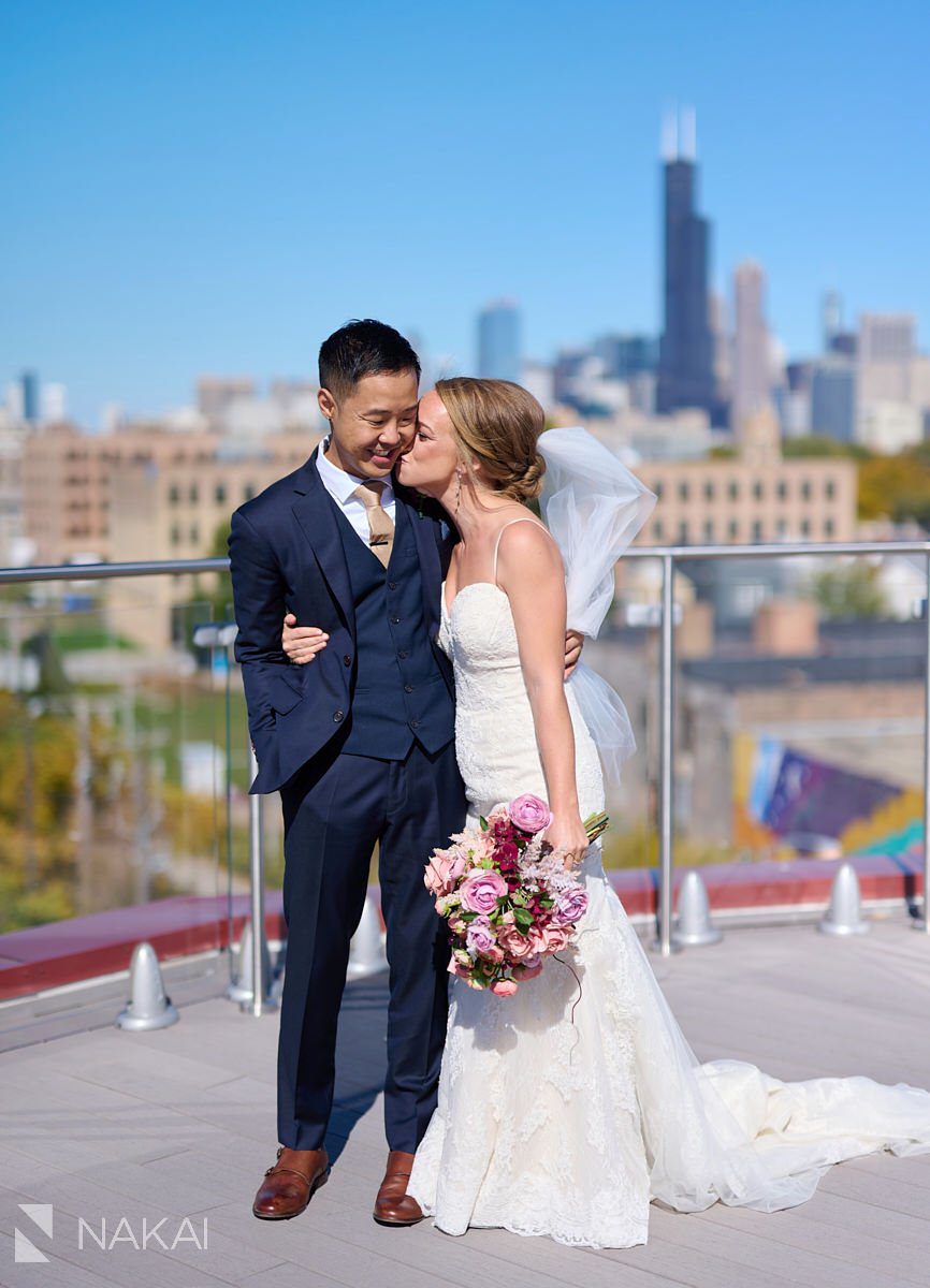 lacuna lofts wedding photos rooftop bride groom chicago skyline