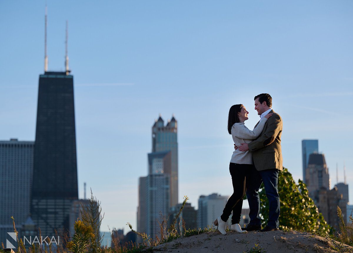 Lincoln park engagement session photography chicago skyline