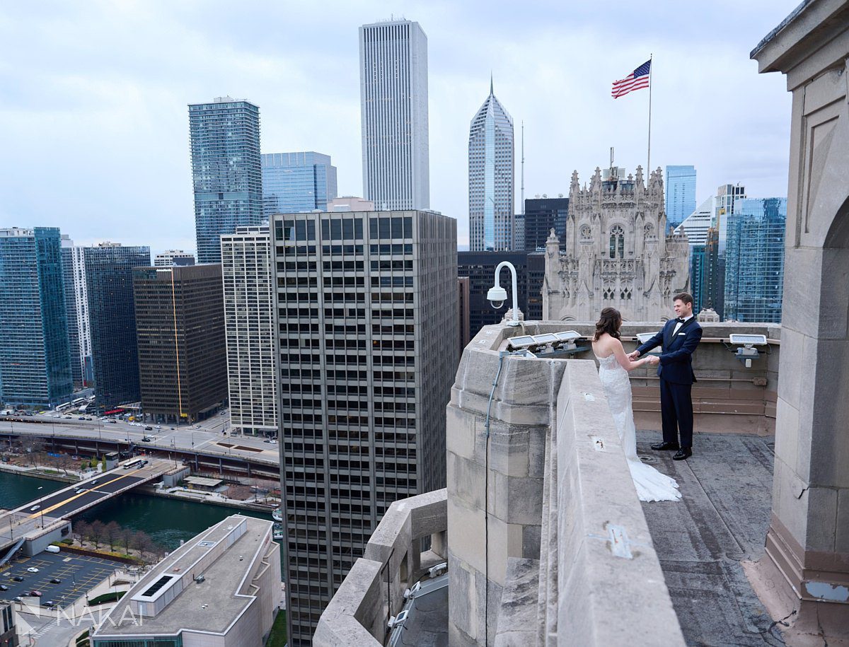 chicago intercontinental wedding photos rooftop first look
