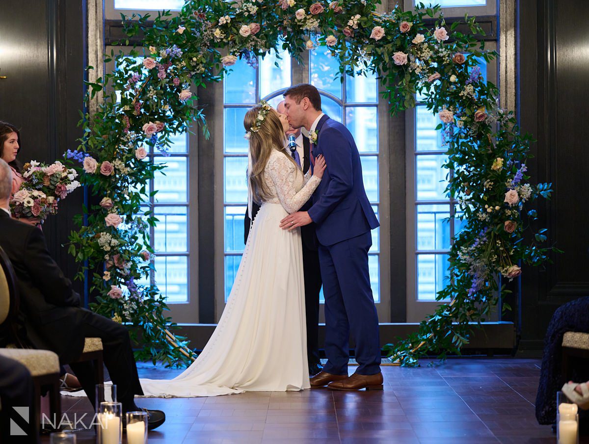 Chicago athletic association wedding ceremony photos 