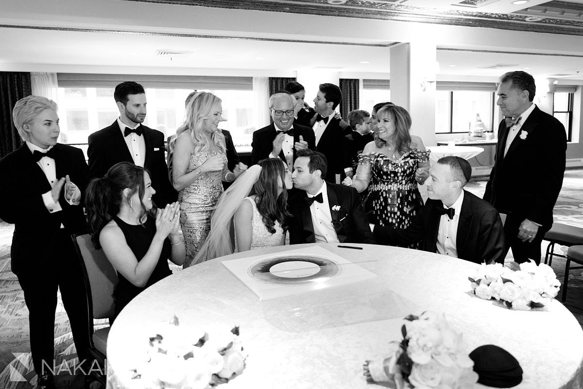 intercontinental chicago wedding photos jewish ceremony ketubah signing