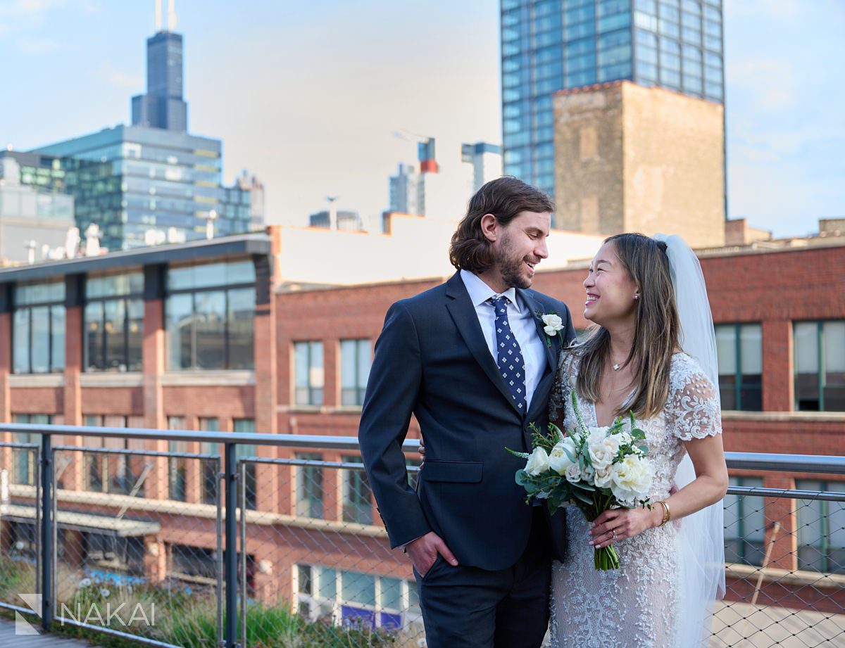 chicago Morgan's on Fulton wedding photo bride and groom rooftop