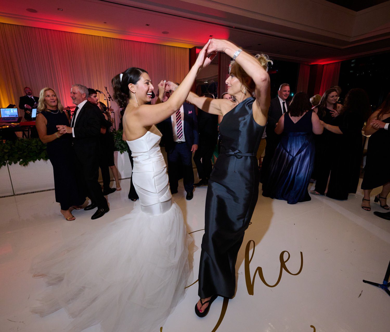 chicago ritz Carlton wedding photography reception dancing