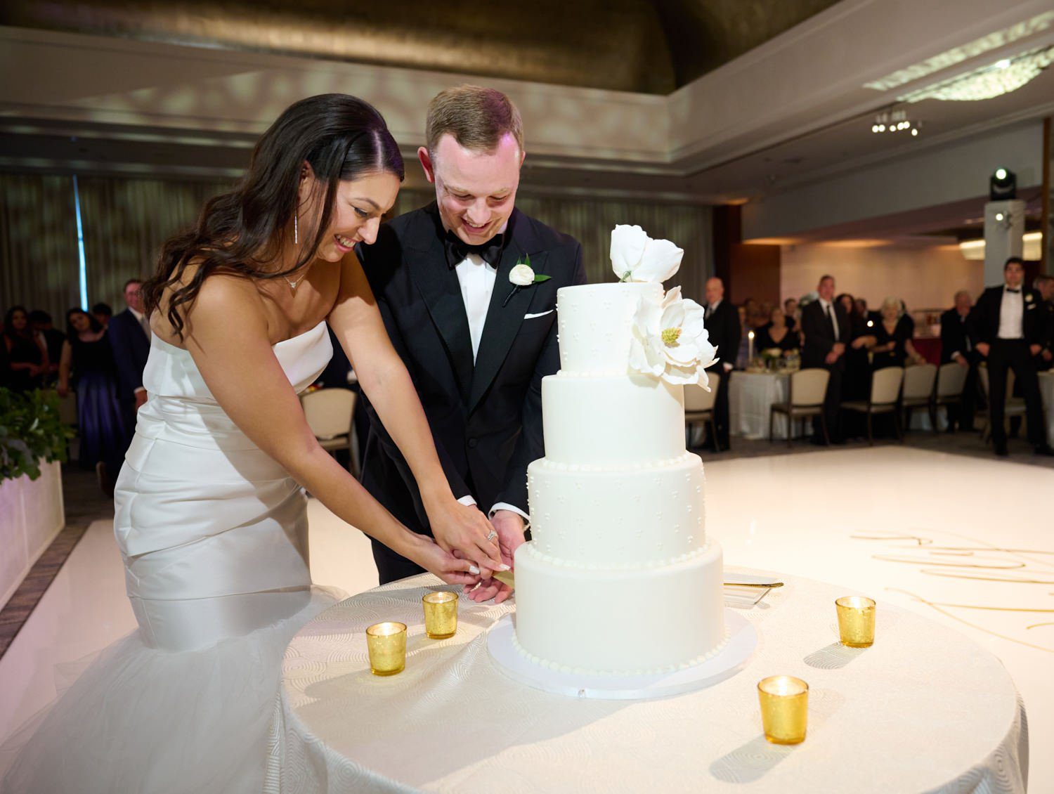chicago ritz Carlton wedding photography reception cake