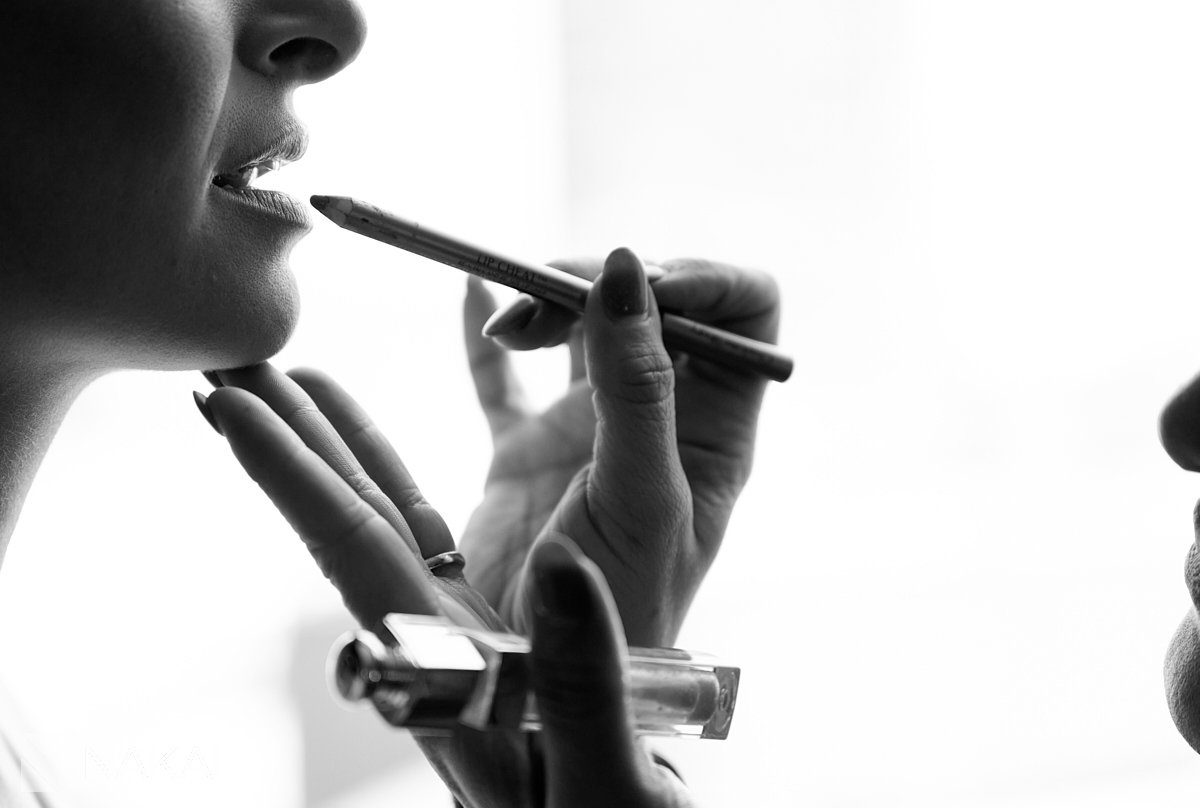 Loews chicago hotel wedding photos bride getting ready