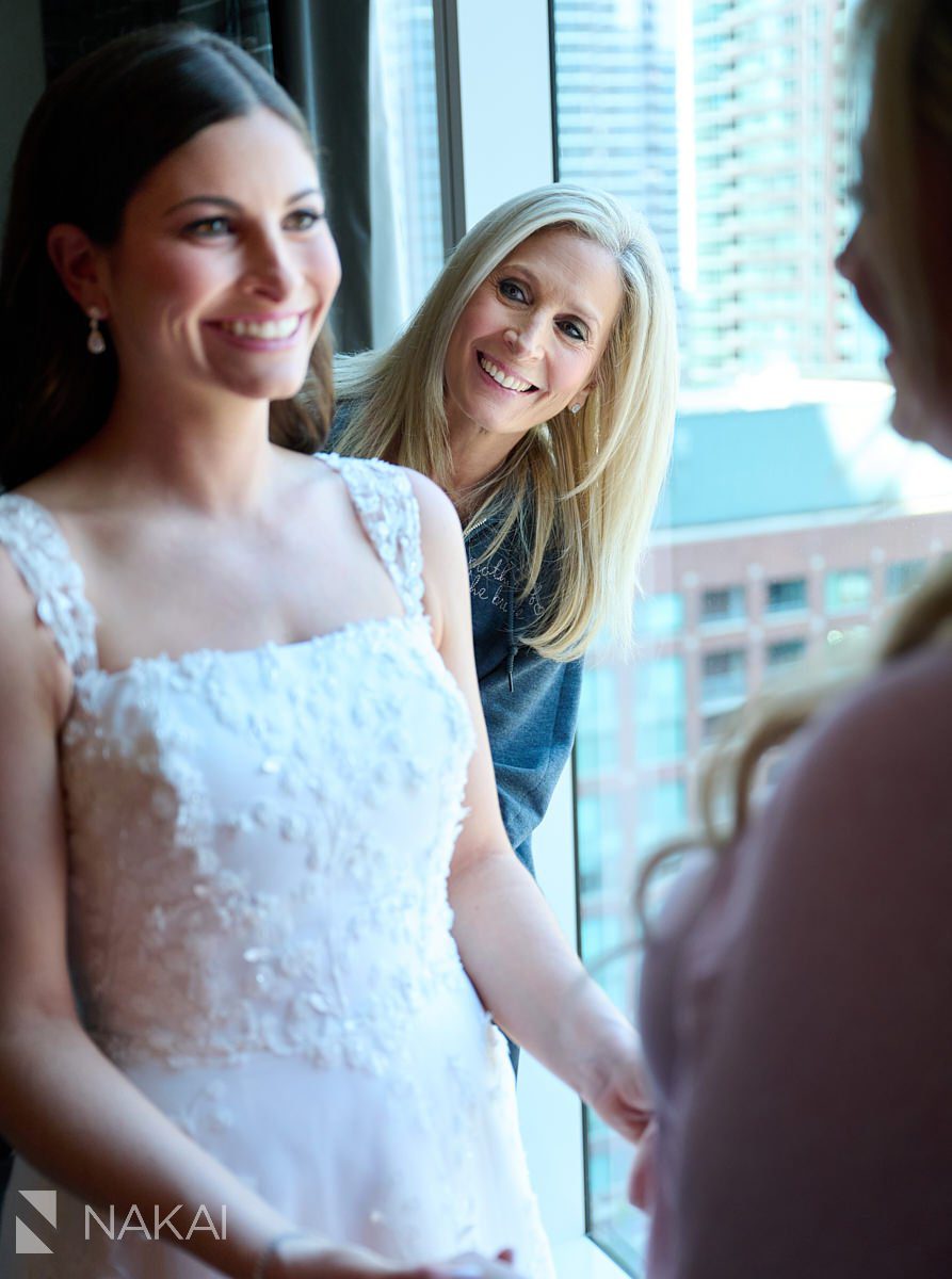 Loews chicago hotel wedding photos bride getting ready