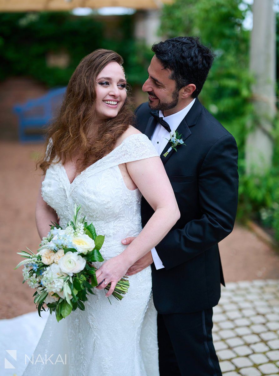 chicago botanic garden wedding photos English walled smile