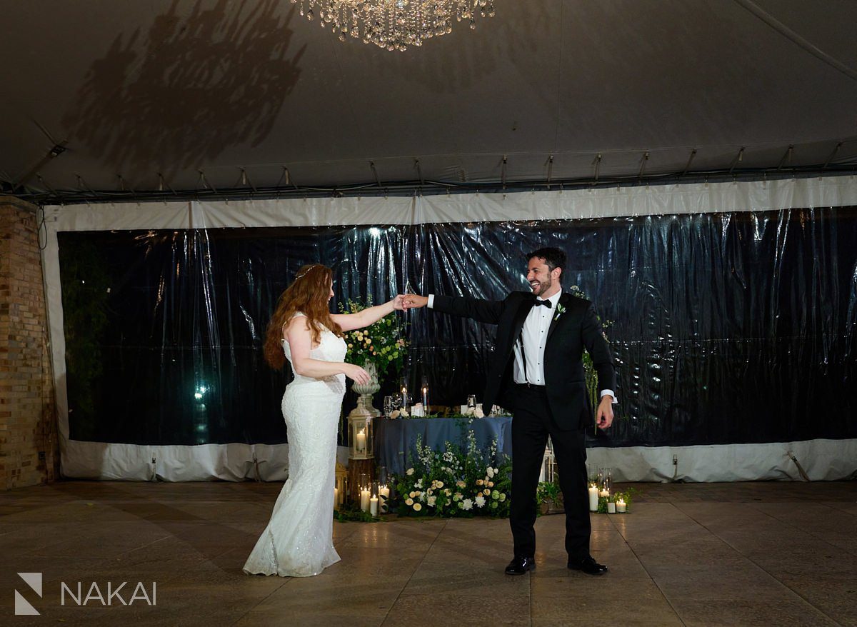 chicago botanic garden wedding photos reception first dance