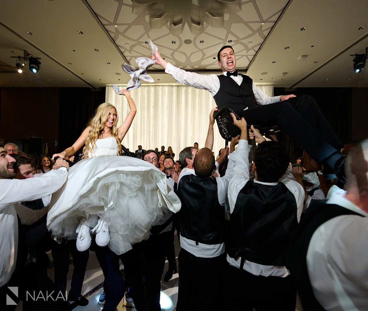 loews chicago wedding photos reception hora jewish tradition