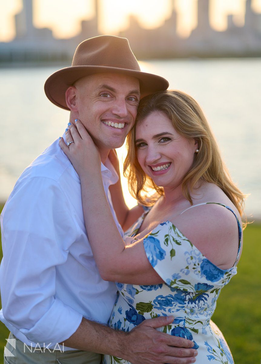 Chicago lakefront engagement photos skyline adler planetarium