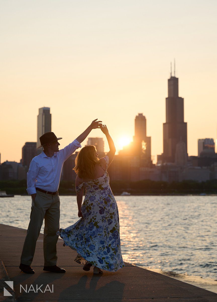 Chicago lakefront engagement photos sunset adler planetarium