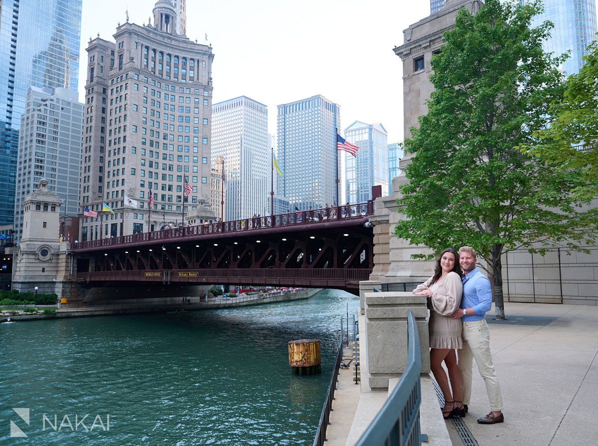 classic chicago engagement photos riverwalk