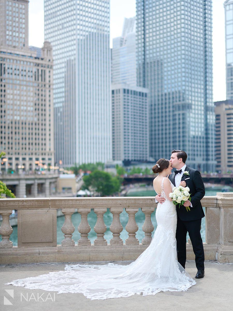 Wrigley building chicago wedding photos 