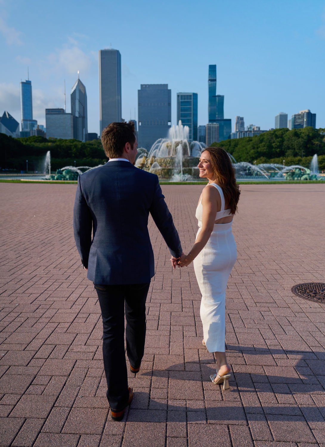 Buckingham Fountain engagement photos chicago walking