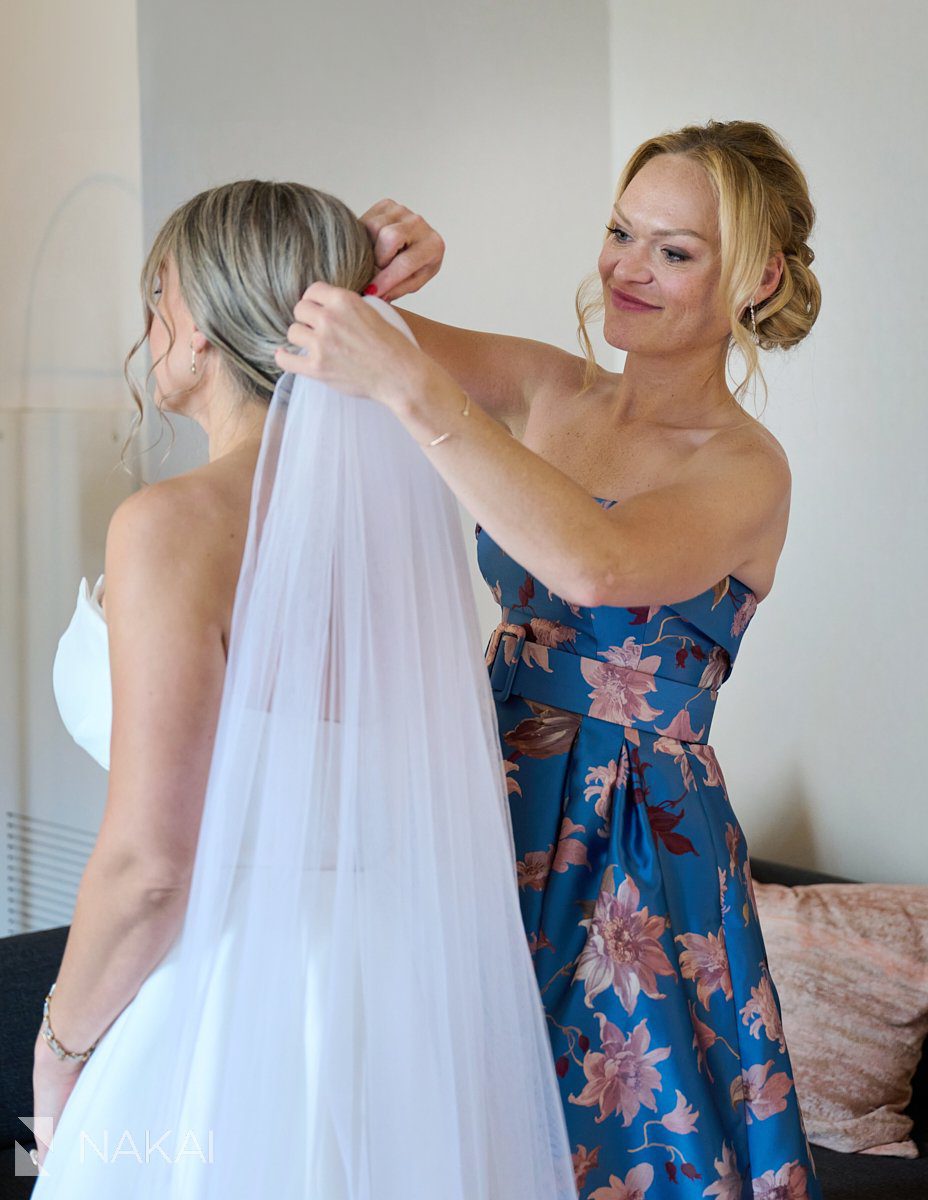the Gwen wedding photos chicago bride getting ready with veil