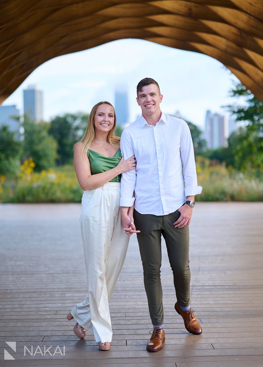 beautiful chicago honeycomb engagement photos
