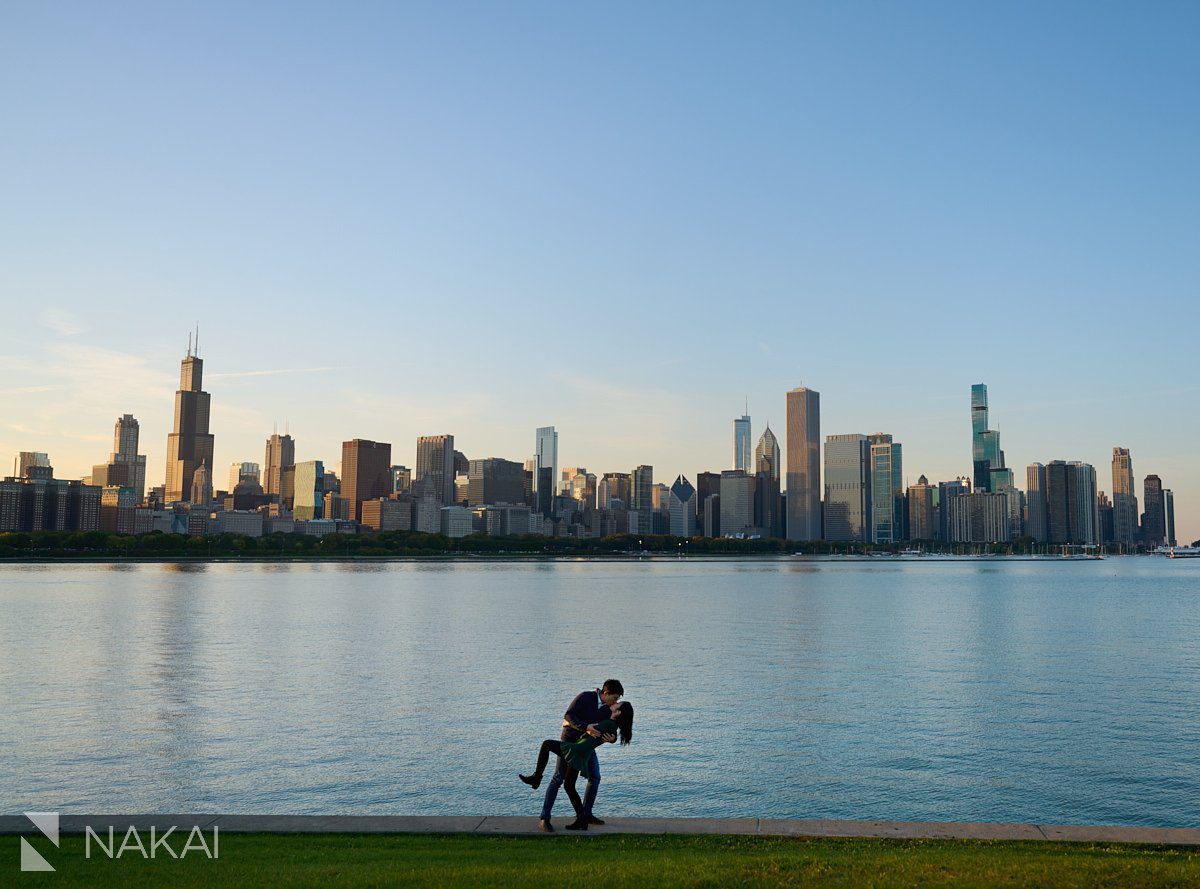 fall chicago engagement photos adler planetarium