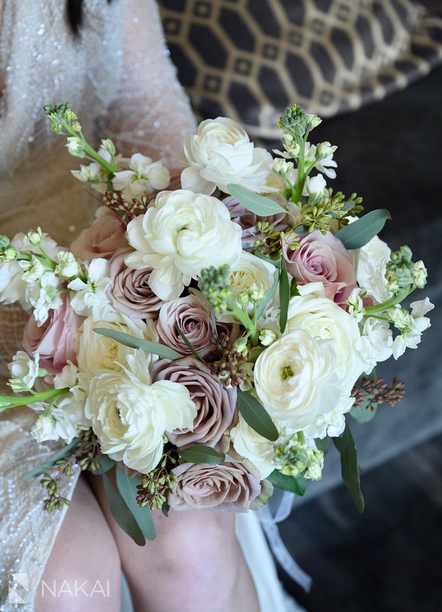 Chicago LondonHouse wedding photographer bride flowers